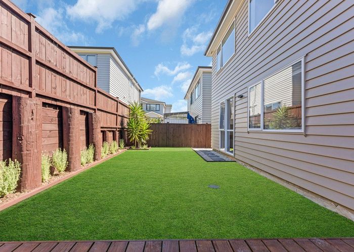  at 16 Fishwicke Lane, Albany, Auckland