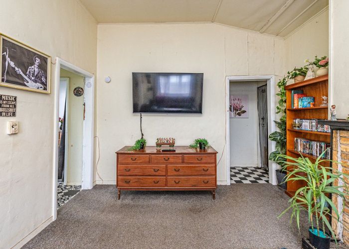  at 17 Gloag Street, Waverley, South Taranaki, Taranaki