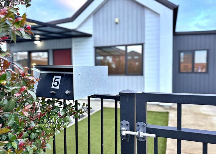  at 5 Treeline Lane, Flat Bush, Manukau City, Auckland