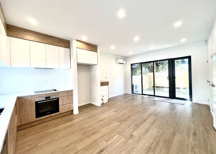  at 20/143-147 Carlisle Road, Northcross, North Shore City, Auckland