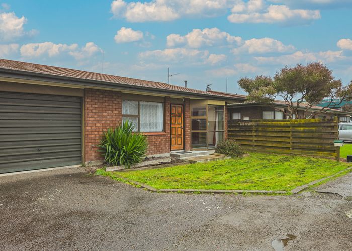  at 984C Tremaine Avenue, Roslyn, Palmerston North