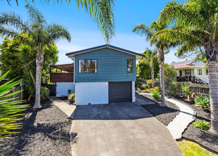 at 9 Hale Crescent, Bayview, North Shore City, Auckland