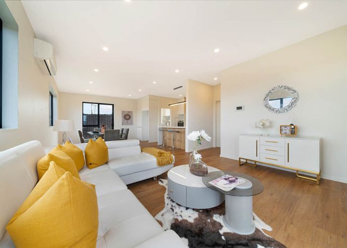  at 15 Mara Way, Sunnyvale, Waitakere City, Auckland