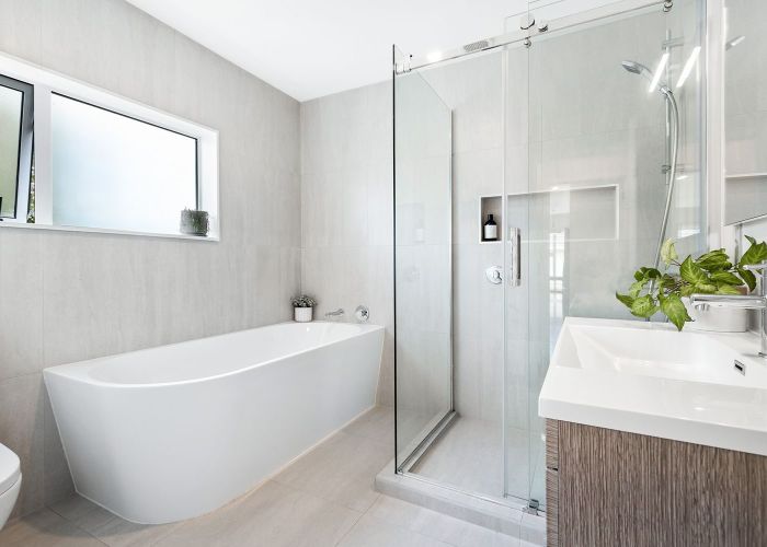  at 725 Te Atatu Road, Te Atatu Peninsula, Waitakere City, Auckland