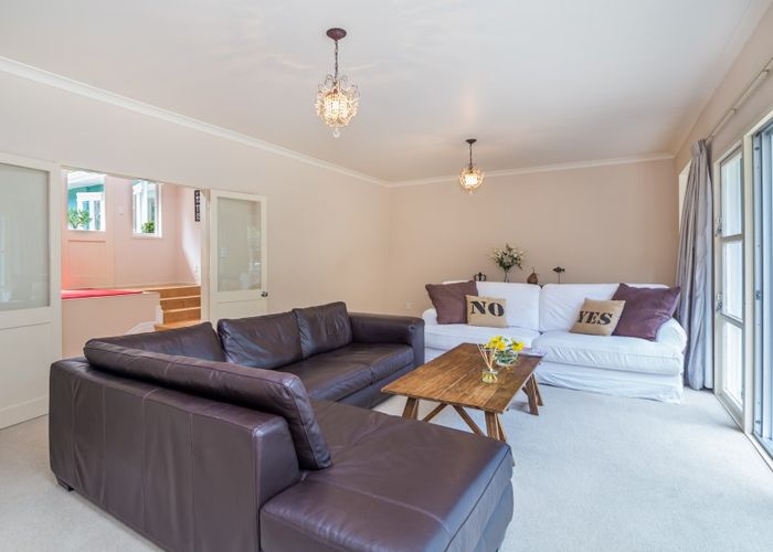  at 39 Chatsworth Road, Silverstream, Upper Hutt