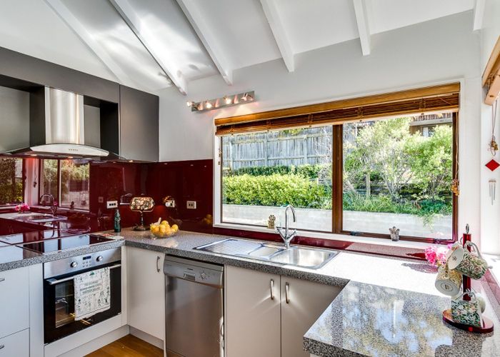  at 2/3 Lighthouse Road, Bluff Hill, Napier