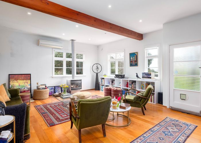  at 85 Avoca Valley Road, Heathcote, Christchurch City, Canterbury
