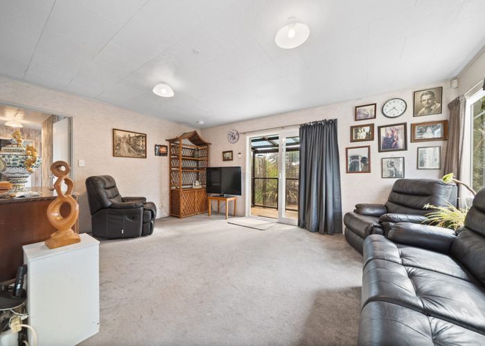  at 32 Horlicks Place, Randwick Park, Auckland