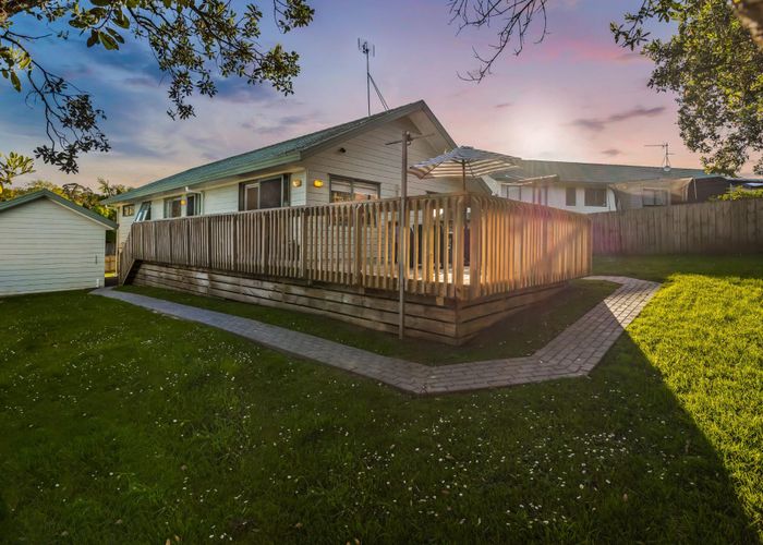  at 11 Killygordon Place, Massey, Waitakere City, Auckland