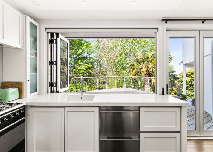 at 33 Simla Terrace, Hospital Hill, Napier, Hawke's Bay