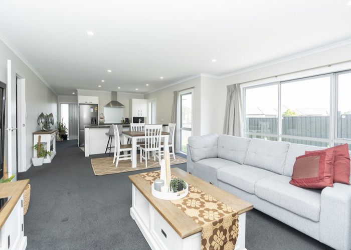  at 7 Briannarose Drive, Fitzroy, Hamilton