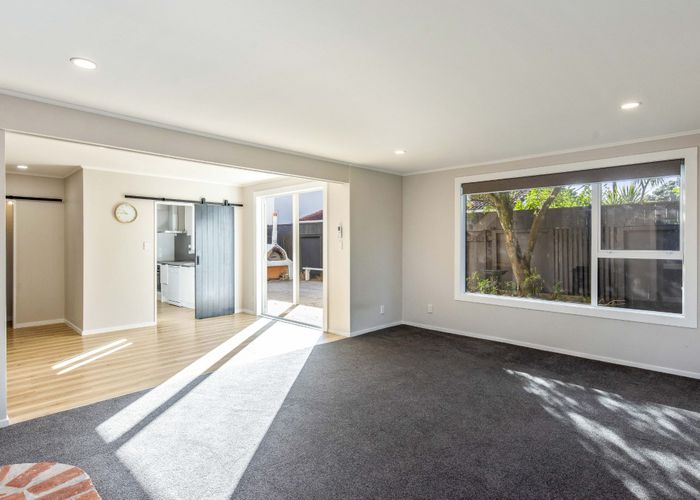  at 2/208 Manly Street, Paraparaumu Beach, Paraparaumu