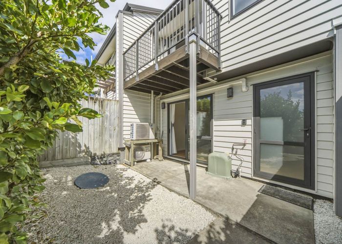  at 10 Peony Mews, Oteha, North Shore City, Auckland