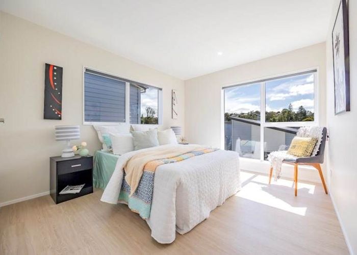  at 28D Halberg Street, Glenfield, Auckland