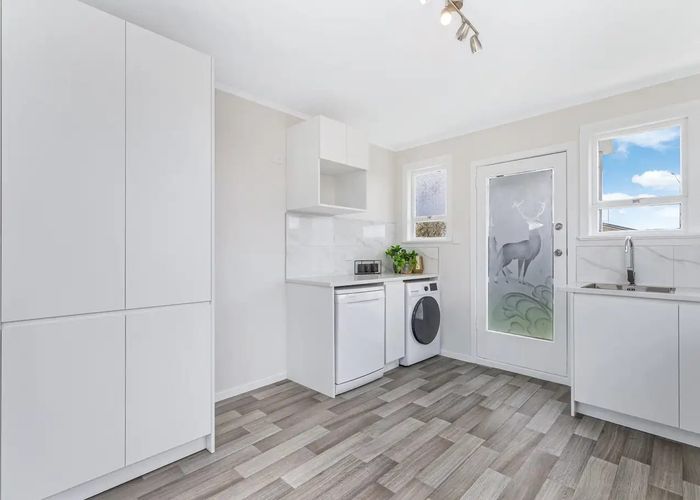  at 28A Michelle Place, Mangere, Auckland