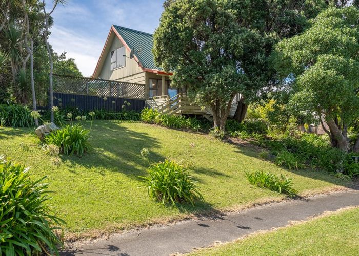  at 5 Oratia Street, Waikanae Beach, Waikanae