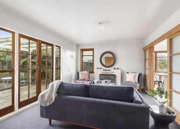  at 17 Kereru Bend, Tawa, Wellington