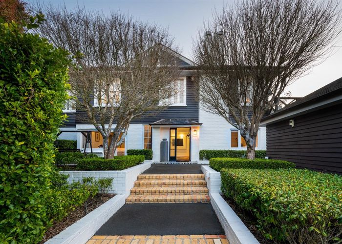  at 6 Arthur Crescent, Hauraki, Auckland