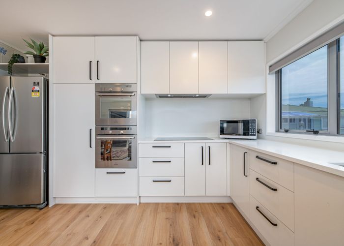  at 16A Pine Avenue, Henderson, Waitakere
