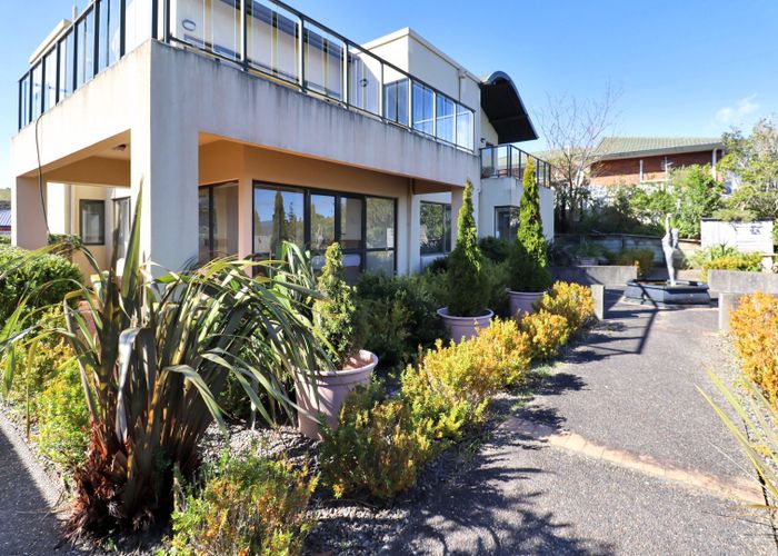  at 122 Viewmont Drive, Harbour View, Lower Hutt, Wellington