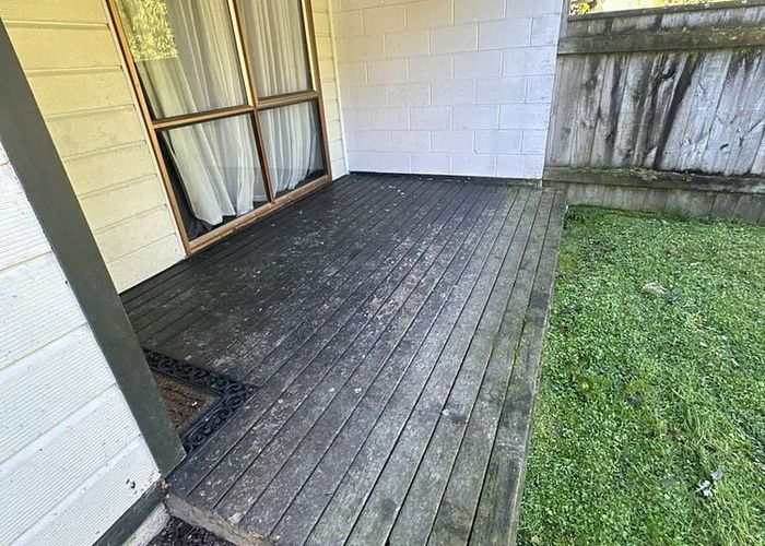  at 4/89 Pinehaven Road, Pinehaven, Upper Hutt, Wellington