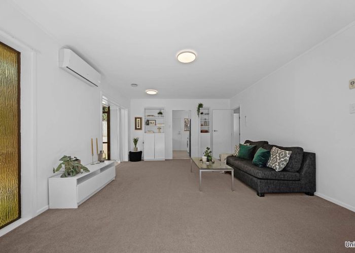  at 1 & 2/15 Cezanne Place, New Lynn, Waitakere City, Auckland