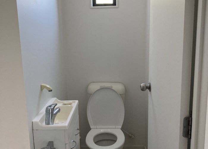  at 25/22 Northcross Drive, Oteha, Auckland