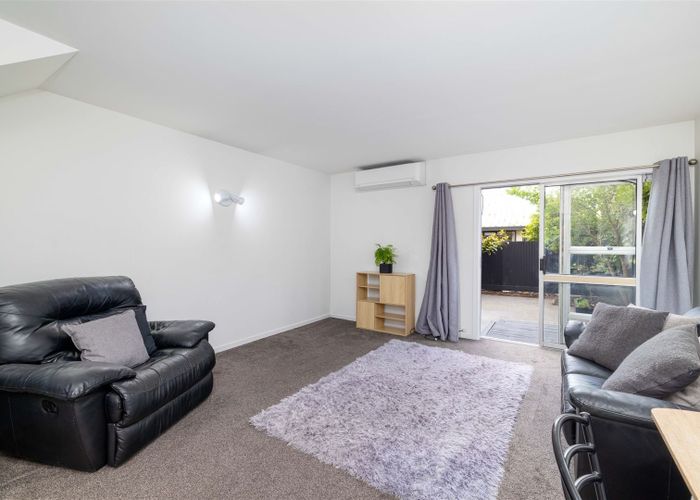 at 2/17 Geraldine Street, Edgeware, Christchurch
