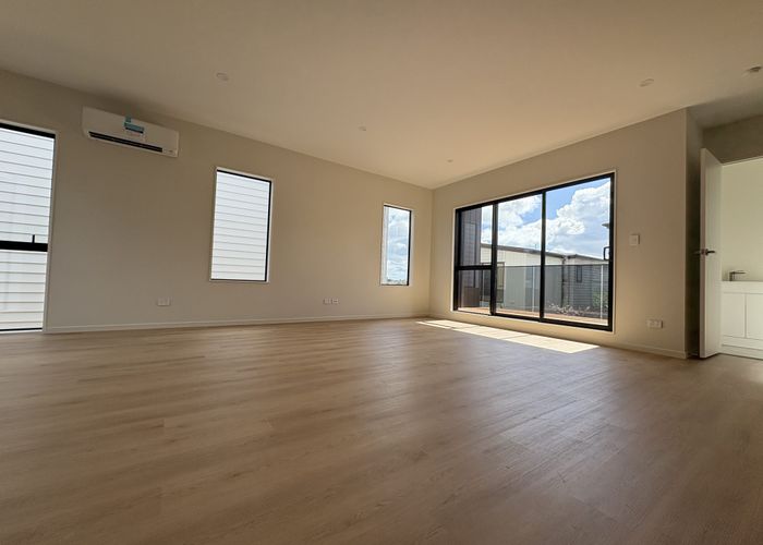  at 14C Newhaven Terrace, Mairangi Bay, North Shore City, Auckland