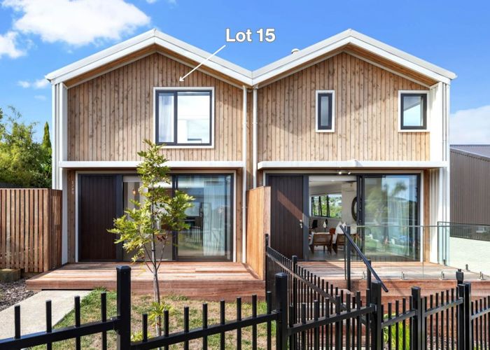  at 15/98-100 Walker Road, Point Chevalier, Auckland City, Auckland