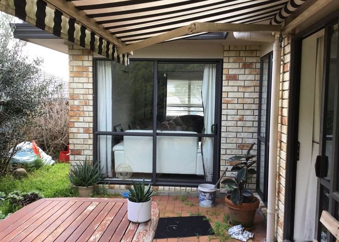  at 102 Westernham Drive, Dannemora, Manukau City, Auckland