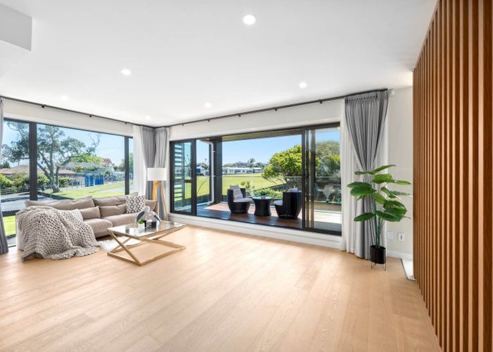  at 4/20 Williamson Avenue, Belmont, North Shore City, Auckland