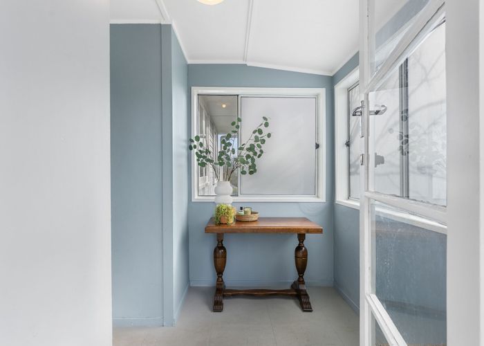  at 27 Kirrie Avenue, Te Atatu South, Waitakere City, Auckland