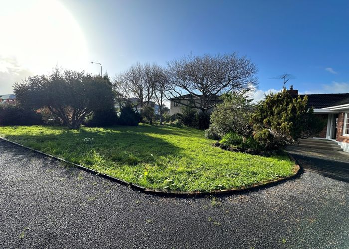  at 131 Flat Bush School Road, Flat Bush, Manukau City, Auckland