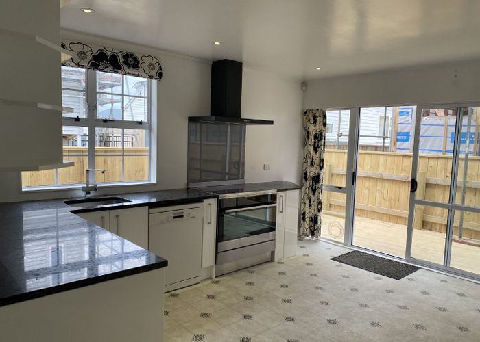  at 12 Leighton Avenue, Waiwhetu, Lower Hutt, Wellington