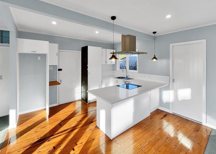  at 12 Waterfront Road, Mangere Bridge, Manukau City, Auckland