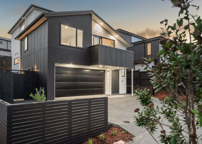  at 17  Tupa Street, Long Bay, North Shore City, Auckland