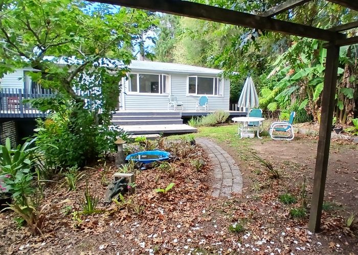  at 54 Derwent Crescent, Titirangi, Waitakere City, Auckland