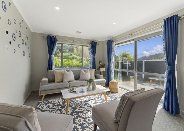  at 3 Mooring Close, Whitby, Porirua