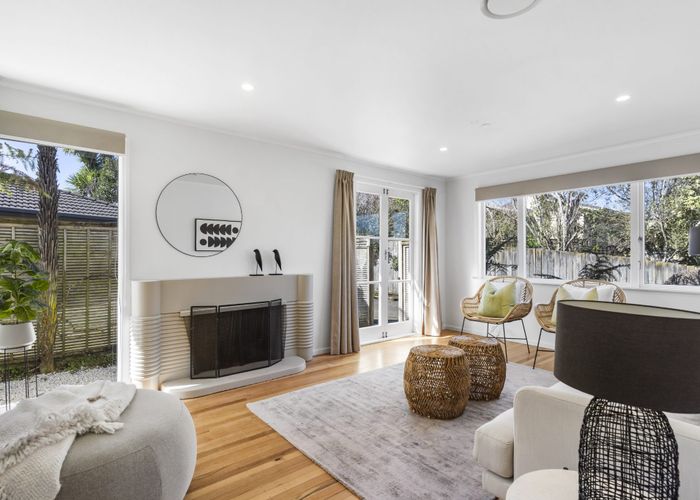  at 8 Lanark Place, Glen Innes, Auckland