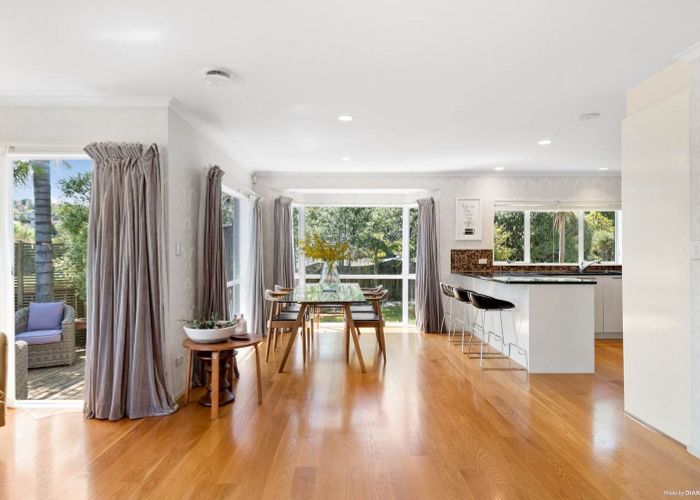  at 22 John Brooke Crescent, East Tamaki Heights, Manukau City, Auckland