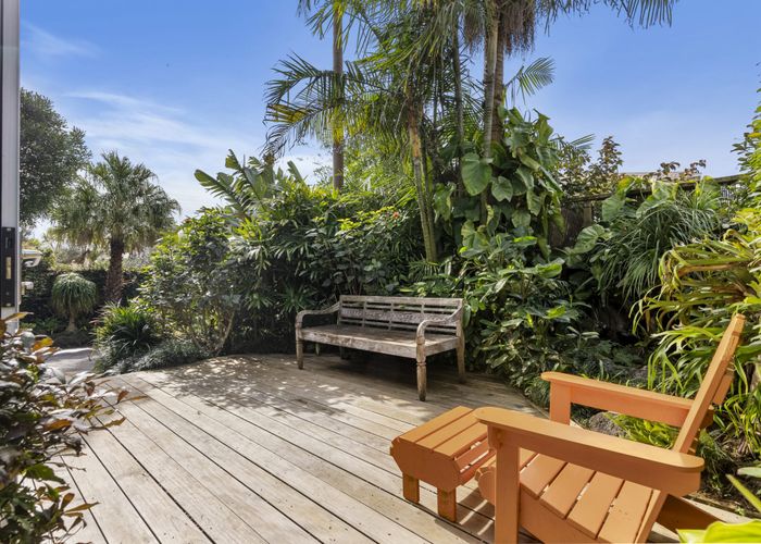  at 1/42 Titoki Street, Te Atatu Peninsula, Auckland
