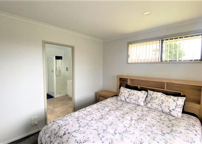  at 734 Gloucester Road, Papamoa, Tauranga, Bay Of Plenty