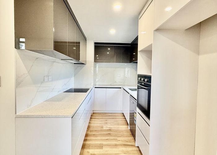  at 33a Riverhills Avenue, Pakuranga Heights, Manukau City, Auckland