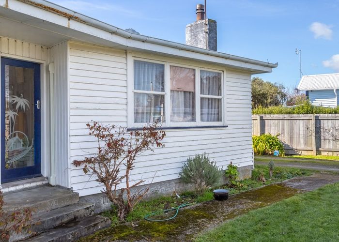  at 5 Dublin Street, Martinborough