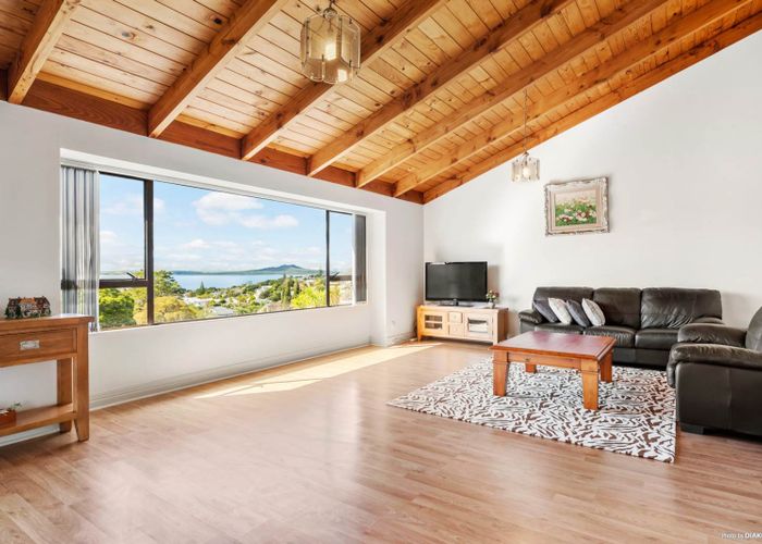  at 1/20 Calypso Place, Rothesay Bay, Auckland