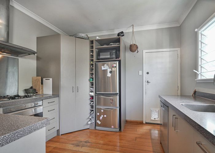  at 98 Duchess Crescent, Mayfair, Hastings