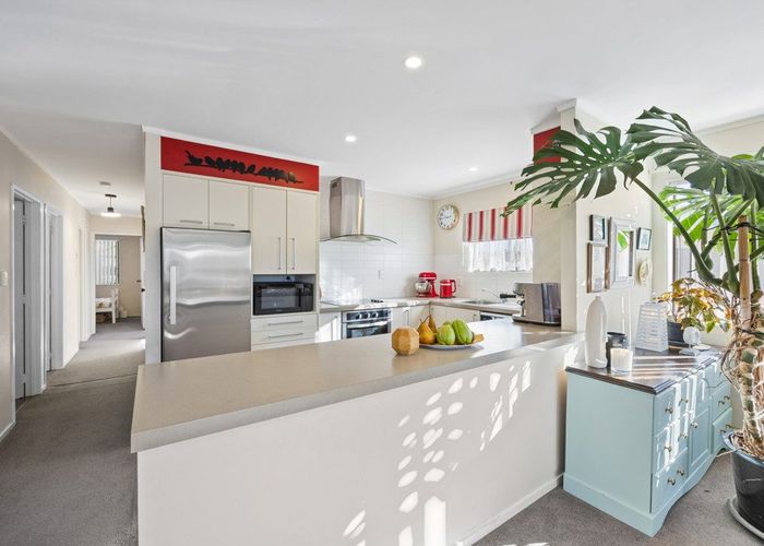  at 1/102 Elliot Street, Howick, Manukau City, Auckland