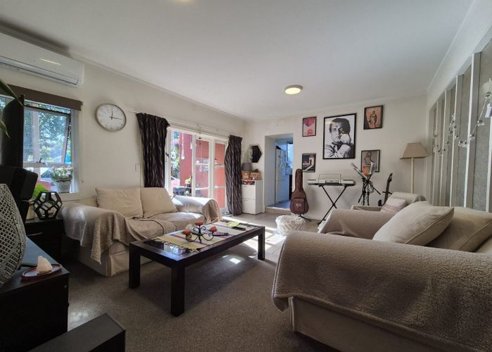  at 1A Lauderdale Road, Birkdale, North Shore City, Auckland
