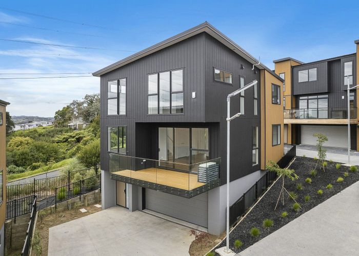  at 8 Timo Way, Flat Bush, Manukau City, Auckland